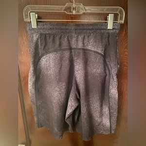 Men’s Lululemon shorts, size XS.